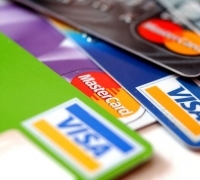 Aturan larangan gesek kartu di mesin kasir