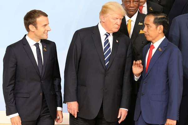 Jokowi dan Donald Trump termasuk pemimpin dunia paling banyak dicuitkan di Indonesia