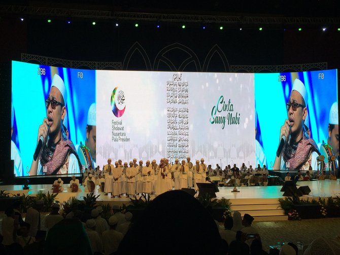 1519481785-Penyalai News-20180224205349-2-festival-sholawat-nusantara-piala-presiden-di-sentul-international-convention-center-002-wisnoe-moerti