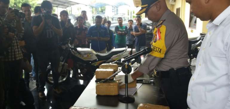 Barang Bukti saat diamankan di Polresta Pekanbaru 