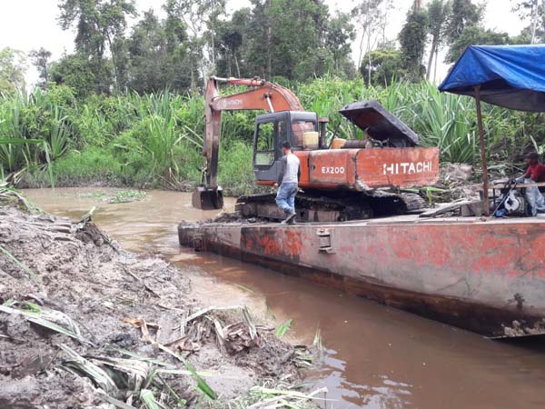 Diduga lakukan pelanggaran atas pencucian Sungai Napuh , PT Musimmas digugat oleh masyarakat
