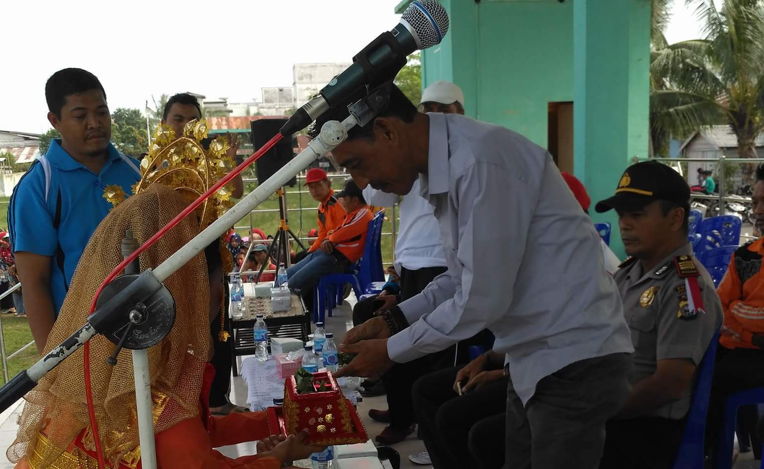 Said Mashudi saat menghadiri Opening Ceremonial Turnamen Sepakbola antar Siswa SD se Kuala Kampar 