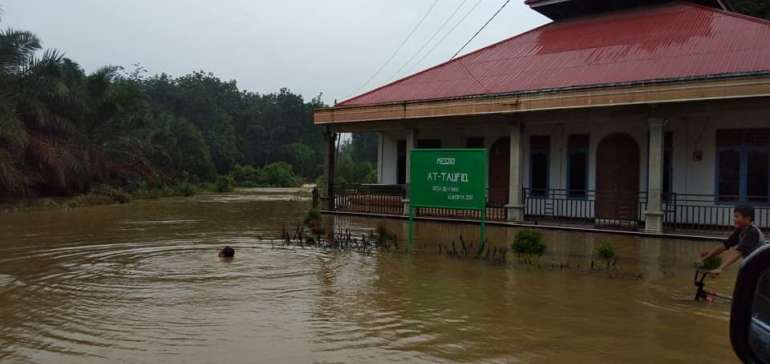 Hujan Sejak Dini Hari, 2 Desa di Kampar Terendam Banjir