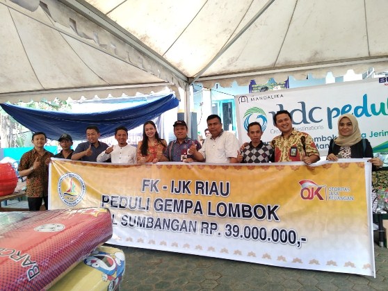 FKIJK Riau Serahkan Bantuan Untuk Korban Gempa NTB Secara Langsung di Lombok