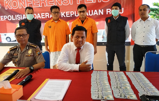 Syahbandar KSOP Sambu Kena OTT, Kutipan Uang Labuh Jangkar Liar Terkuak Sumber Gambar : Okezone.com