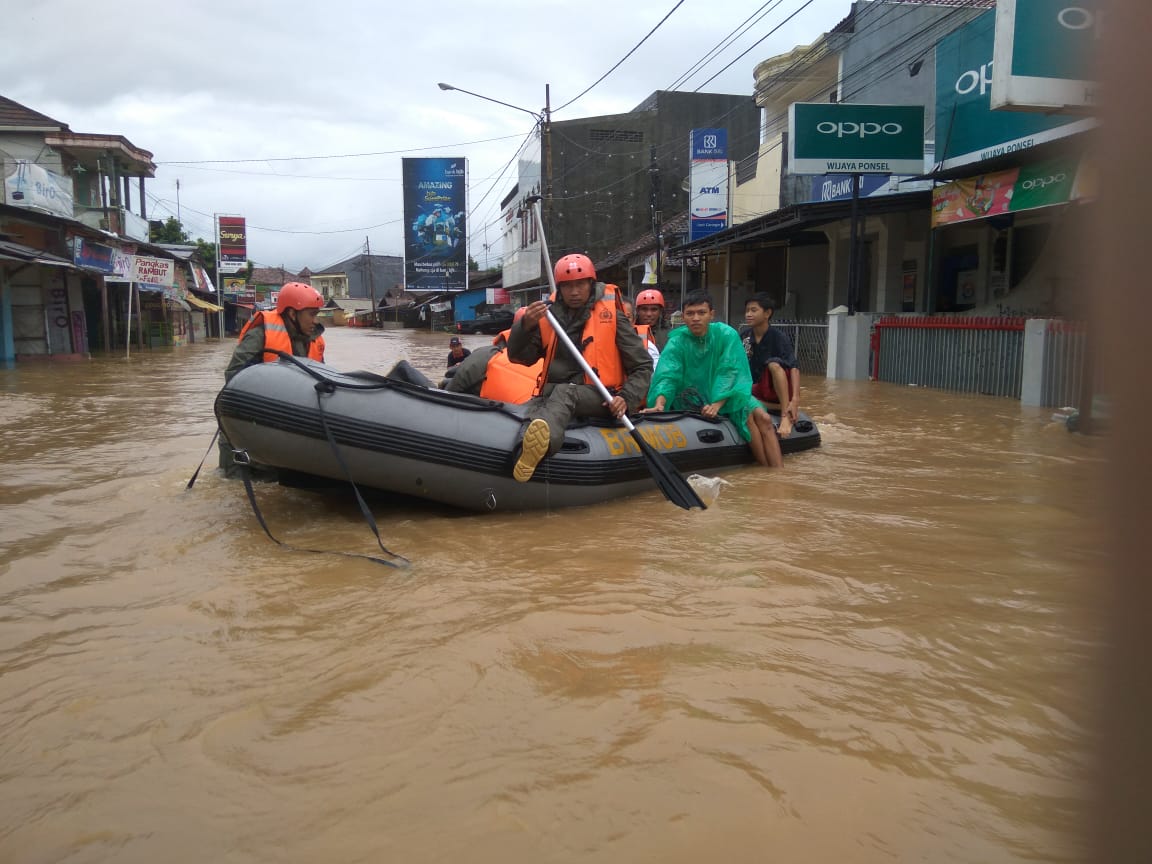Direktorat Samapta Polda Banten himbau warga waspada banjir