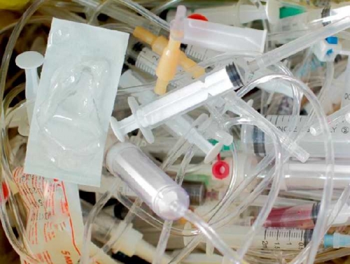 Dinas Kesehatan Kabupaten Pelalawan Panggil Managemen RS Efarina Terkait Pembuangan Sampah Medis Sembarangan