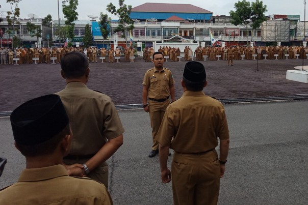 Sekda Bengkalis Koreksi PDH Yang Dikenakan ASN Bengkalis