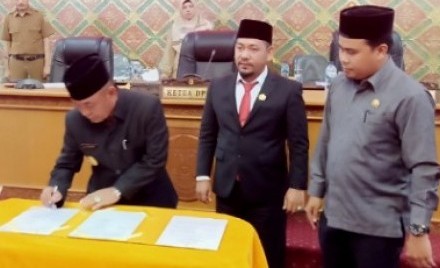 Diketok Palu, APBD Kabupaten Pelalawan 1.5 Triliun Lebih Disahkan