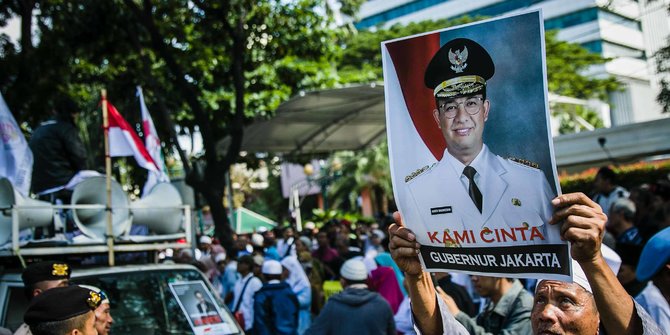 Massa Demo Pro dan Kontra Anies Nyaris Bentrok Karena Kabar Hoaks