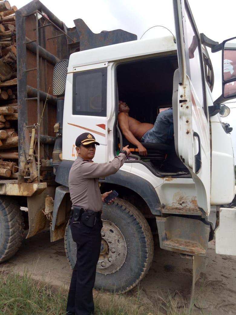 Supir Ditemukan Tak Bernyawa dalam Trucknya