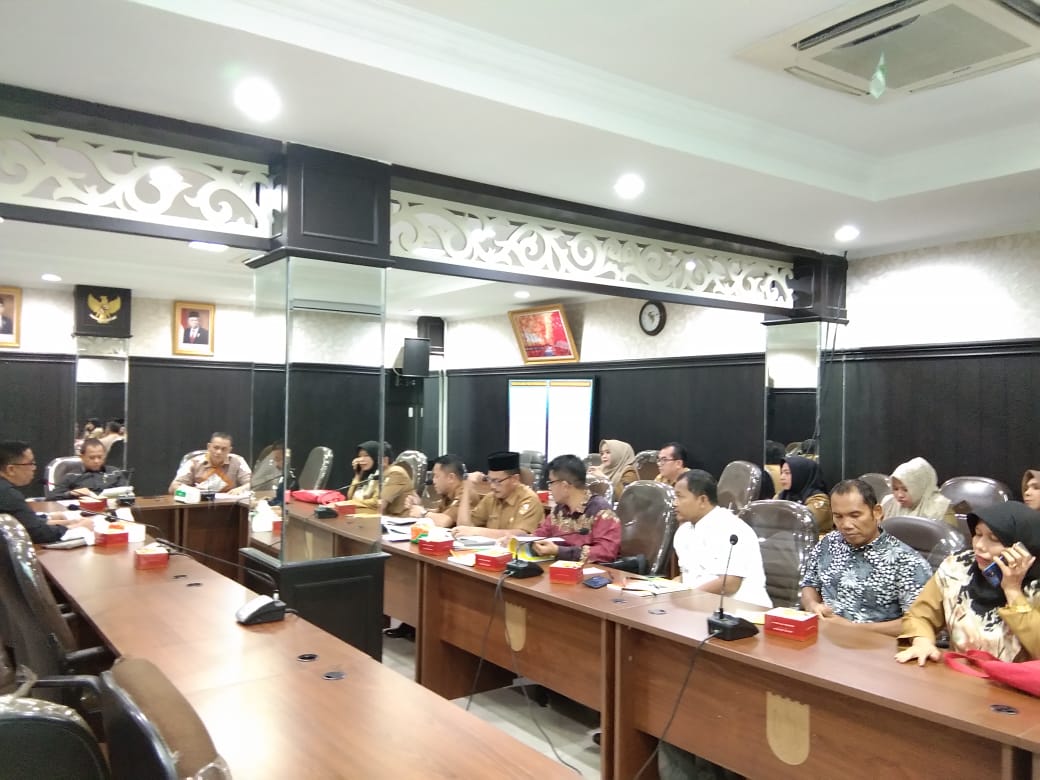 Bapemperda Gelar Rapat dengan Diskes dan RSUD Madani