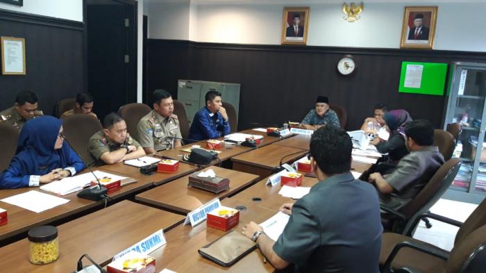 Anggota Komisi I Bersitegang dengan Kasatpol PP Pekanbaru Terkait Tempat Hiburan Malam