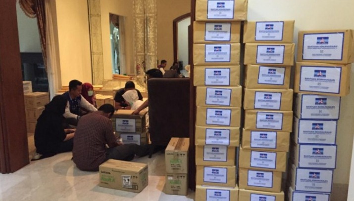 Intruksi AHY, Demokrat Bagikan Masker dan Hand Sanitizer Untuk Warga