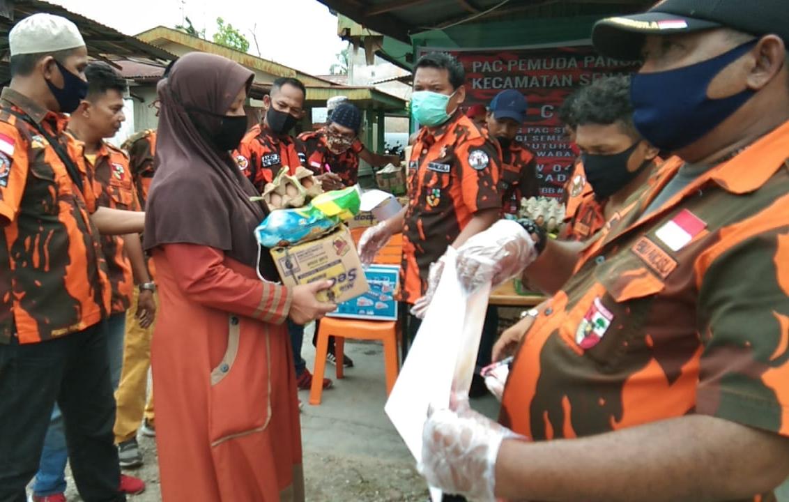 Bantu Masyarakat yang Terdampak Covid-19, MPC PP Pekanbaru salurkan 420 Paket Sembako