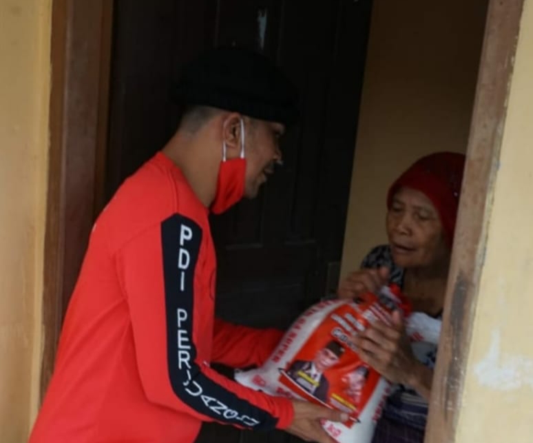 Kade ingatkan seluruh Fraksi PDI Perjuangan Provinsi Riau pantau kondisi Masyarakat
