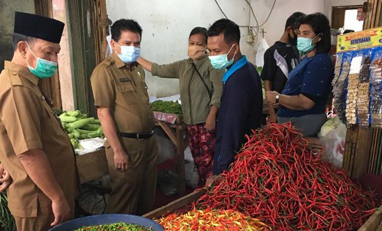 Pemkab Pelalawan melalui Dinas Koperasi UKM dan Perindag sidak di Pasar Baru Pangkalan Kerinci