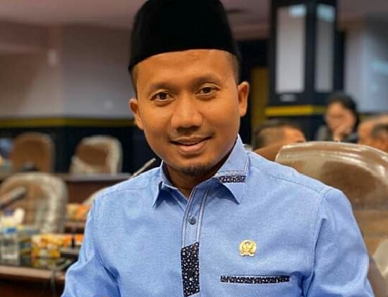Anggota DPRD Pekanbaru Fraksi PKS Mulyadi, minta Cabut Izin warnet yang Membandel