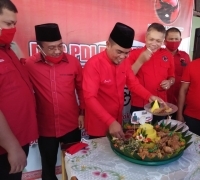 Mengenang Sejarah Bapak Bangsa, DPC PDI Perjuangan Kota Pekanbaru peringati HAUL Bung Karno 