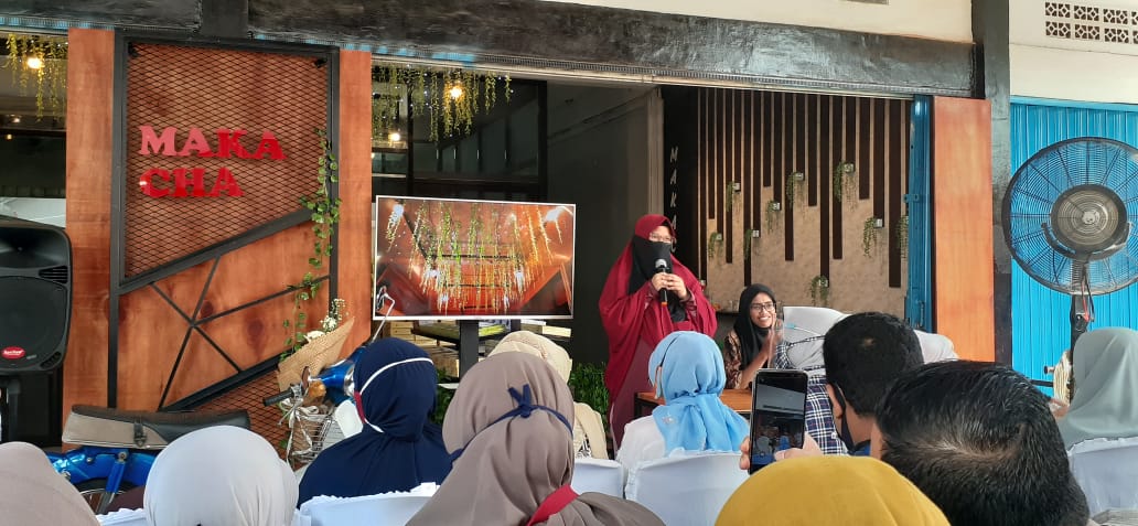 Kabar Gembira, Outlet Makacha Bakery di Pekanbaru Resmi dibuka Owner Makacha Bakery Mira Dharma ketika menyampaikan sambutan