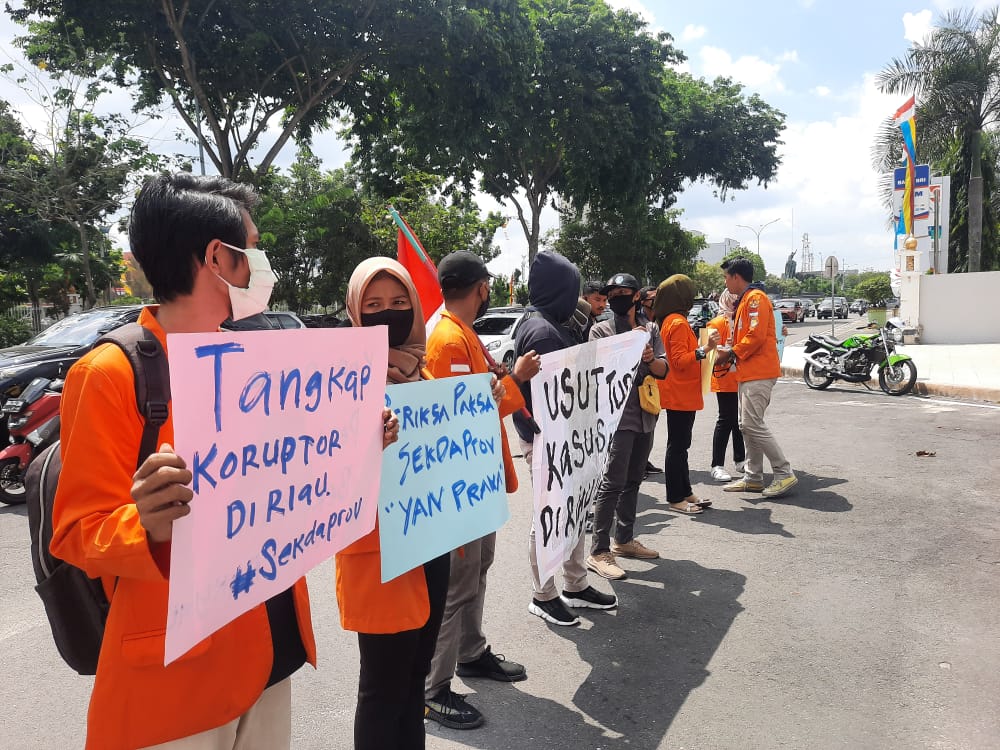 Di bulan Kemerdekaan Mahasiswa menyuarakan kasus Korupsi yang menimpa SEKDA-PROV Riau