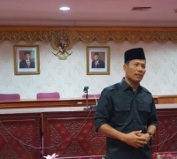 Engah Eet pamit sebagai Ketua DPRD Riau, disebut dua inisial yang akan menggantikannya