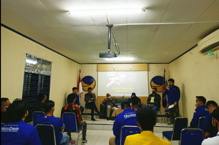 Liga Mahasiswa NasDem Riau Gelar Diskusi: Sampah di Pekanbaru Sampai Kapan?