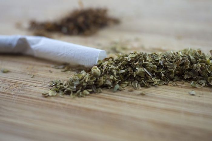 Terbongkar, Pabrik Rumahan Ganja Sintetis Buatan 4 Remaja Ilustrasi ganja sintetis (Dope Magazine via Grid.id)