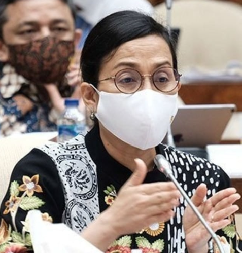 Bersama KPK, Menkeu Siap Bongkar Kasus Suap Puluhan Miliar Ini Menteri Keuangan (Menkeu) Sri Mulyani Indrawati. Foto: HO-Kementerian Keuangan/Antara via Kumparan.com