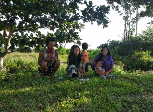 Masyarakat Adat, terutama yang terpencil dan minoritas, seperti Orang Rimba atau Suku Kubu, butuh dukungan secara perundang-undangan yang berlaku. (Jon Afrizal)