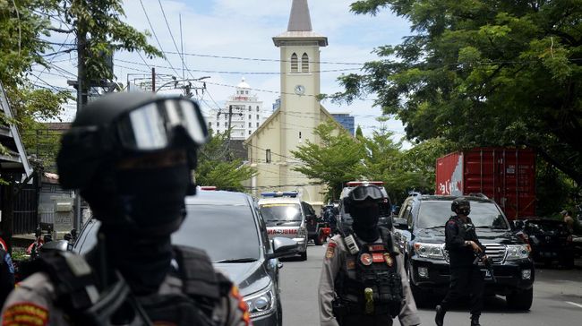 Meringkus Puluhan Terduga Teroris dalam Operasi Senyap Densus 88 Foto: Antara/Abriawan Abhe via CNN Indonesia