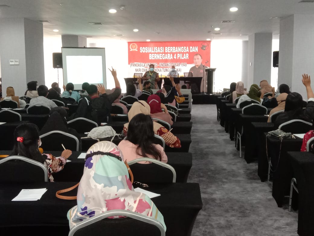 Sosialisasi 4 Pilar Kebangsaan bersama Anggota DPR RI dari Partai Demokrasi Indonesia (PDI) Perjuangan, Effendi Sianipar di Hotel Bono, Kota Pekanbaru (Istimewa)