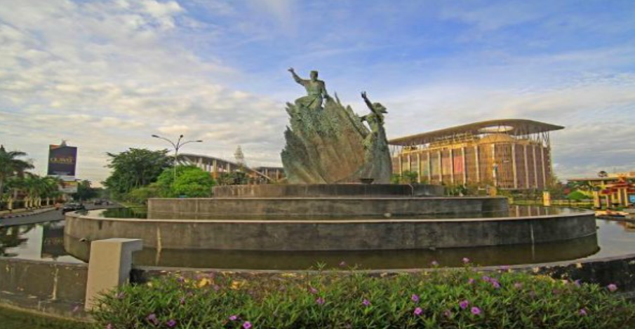 Tugu Zapin Kota Pekanbaru (indonesia.travel via Bisnis.com) 