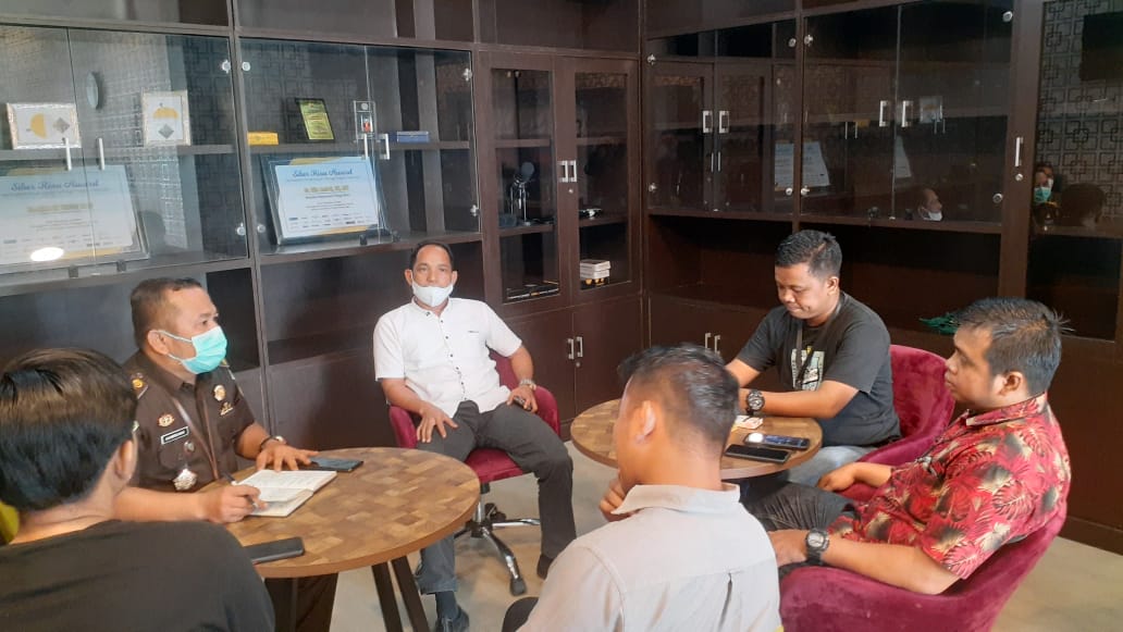 Datangi Kejati Riau, GPMPPK dan Pemuda Pancasila Pertanyakan Perkembangan Dugaan Korupsi Dana Hibah Gerakan Pemuda dan Mahasiswa Pekanbaru Peduli Keadilan (GPMPPK ), MPC Pemuda Pancasila Kota Pekanbaru dan Kasi Penkum Kejati Riau Bambang Heripurwanto, SH, MH