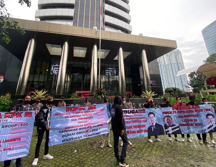 Permarindra ketika menggelar aksi di Gedung KPK RI Jakarta (Foto Dok.Istimewa) 