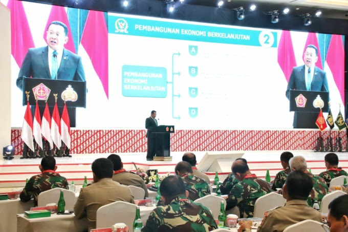 Ketua MPR RI Ingatkan Kesiapan TNI-Polri Hadapi Tantangan Dunia Digital