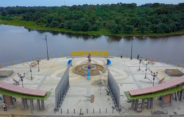 Danau Bakuok Di Desa Aursati