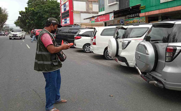 Dinas Perhubungan Kota Pekanbaru Siap Evaluasi Layanan Parkir Tepi Jalan Umum