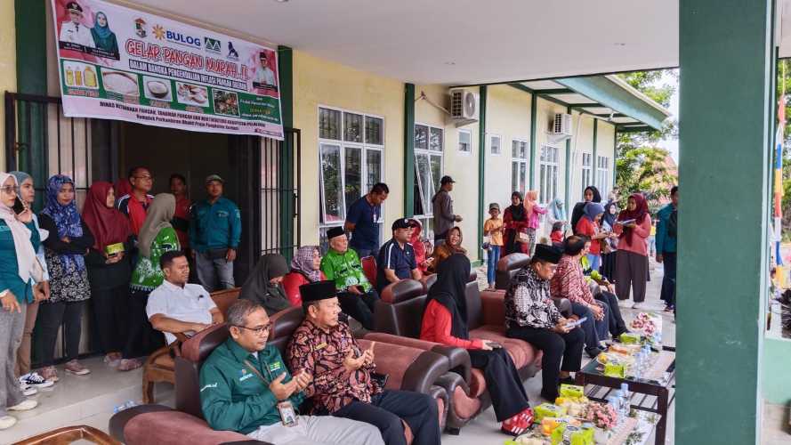 Hebat, PT Musim Mas Salurkan 3 Ton Minyak Goreng Dalam Agenda Bazar Murah DKPTPH