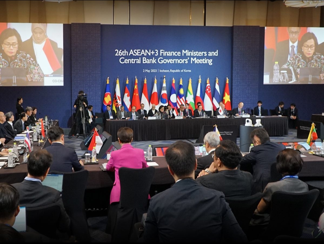 Gubernur BI Soroti Pengaruh Ketergantungan Dolar dalam Perdagangan dan Investasi di Pertemuan ASEAN+3 Pertemuan ASEAN+3 di Incheon, Korea Selatan. Foto: cuplikan layar instagram @smindrawati