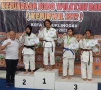 Membanggakan, Tiga Atlit SKO Riau Sabet Tiga Medali di Kejuaraan Judo Wilayah Barat