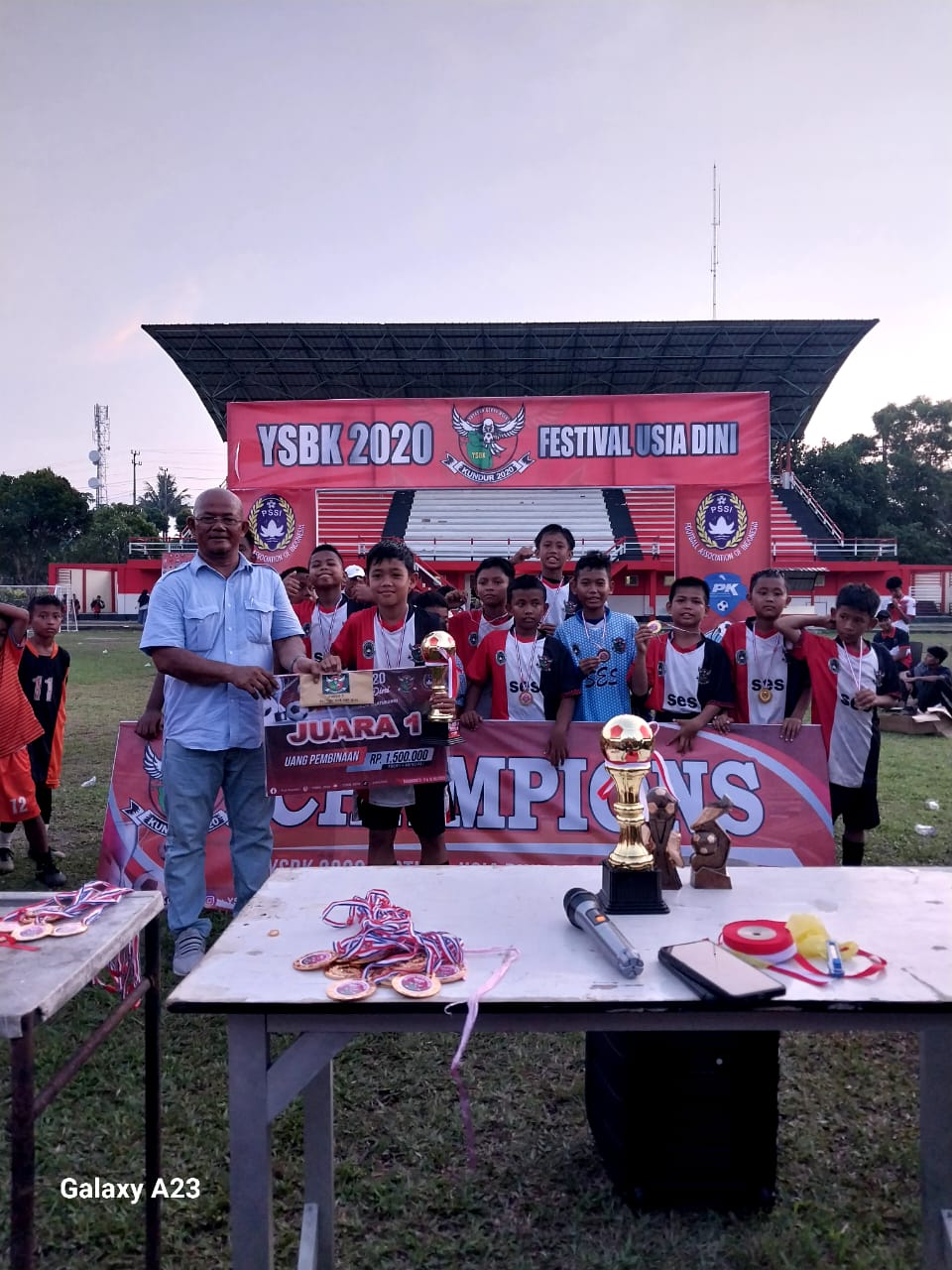 Anggota DPRD Kepri Ery Suandi Pacu Semangat Generasi Muda Sepakbola di Kundur