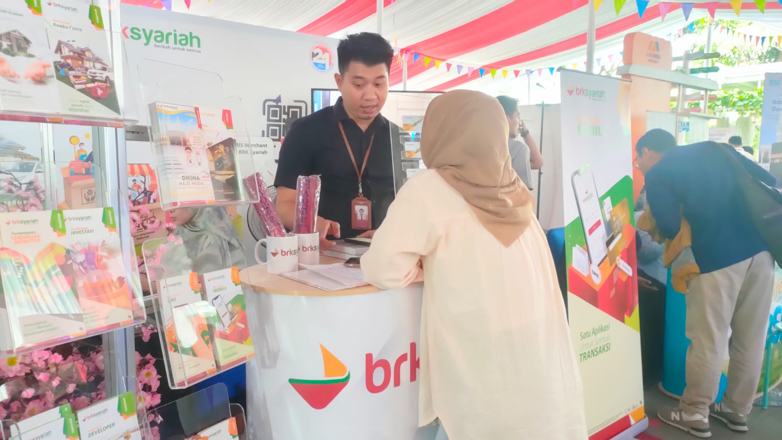 Nikmati Kemudahan Transaksi Bisnis dengan Menjadi Merchant QRIS BRK Syariah