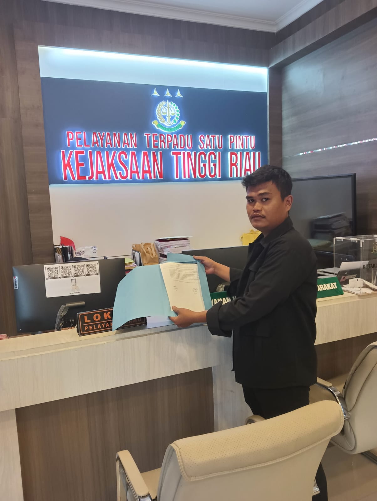 Demo di Kejati Riau, 'AMPUN' Minta Kejati Riau Usut Dugaan Penggelapan PBB Hasil Galian C di Bapenda Kampar Foto: Istimewa