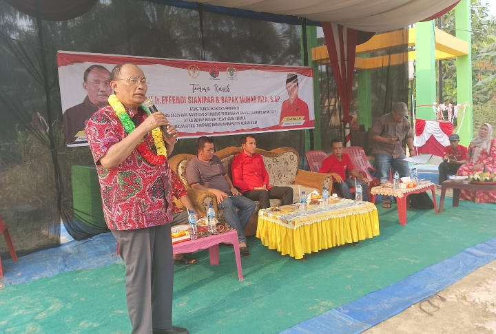 Serah Terima Bantuan Pamsimas dan BSPS di Rohil Dihadiri Ratusan Orang, Effendi Sianipar Tandatangan Prasasti