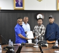 Mahasiswa Datangi DPRD Pekanbaru Pertanyakan Pembiaran Kabel Jaringan Semrawut di Kota Pekanbaru