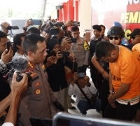Kapolresta Barelang Gelar Konferensi Pers Ungkap Pelaku Pembunuhan Terkait Penemuan Tengkorak Manusia di Setokok Batam