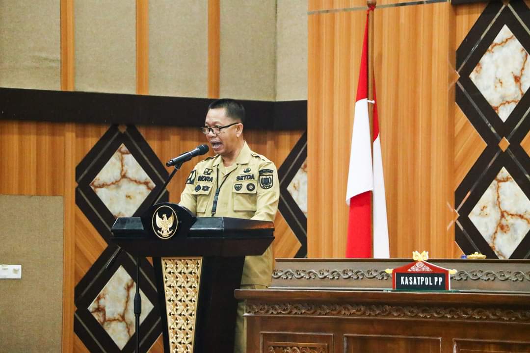 Intensitas Curah Hujan Cukup Tinggi, Pemko Pekanbaru Lakukan Percepatan Penanganan Banjir Sekdako bersama Forkopimda Pekanbaru giat lakukan gotong royong massal guna pembersihan drainase.