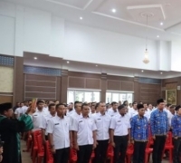 Bupati Karimun Aunur Rafiq Serahkan SK Pegawai PPPK dan PNS