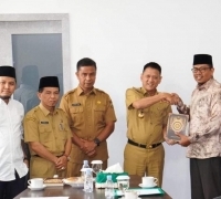 Ciptakan Generasi Penghafal, Maqari Provinsi Riau Serahkan 460 Al-Qur'an Ke LPTQ Kabupaten Kampar
